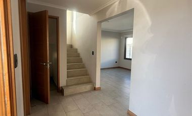 Casa en Arriendo en condominio la castellana