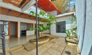 Maat vende Casa, Centro-Villeta 130m2 $420Millones