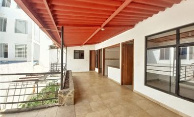 Maat vende Casa, Centro-Villeta 130m2 $420Millones