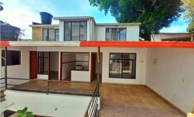 Maat vende Casa, Centro-Villeta 130m2 $420Millones