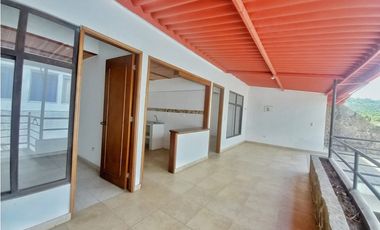 Maat vende Casa, Centro-Villeta 130m2 $420Millones