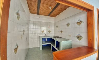 Maat vende Casa, Centro-Villeta 130m2 $420Millones