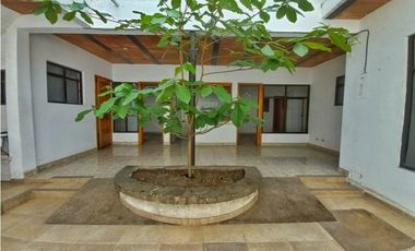 Maat vende Casa, Centro-Villeta 130m2 $420Millones