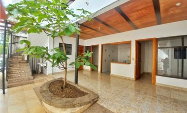 Maat vende Casa, Centro-Villeta 130m2 $420Millones