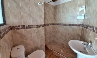 Maat vende Casa, Centro-Villeta 130m2 $420Millones