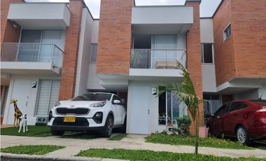 CASA PARA LA VENTA SECTOR GALICIA-CERRITOS