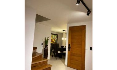 VENTA DE CASA DE LUJO EN SURAMERICA, LA ESTRELLA