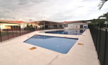 CASA CON PISCINA EN VENTA PORTAL DE PEÑALISA. RICAURTE, CUNDINAMARCA