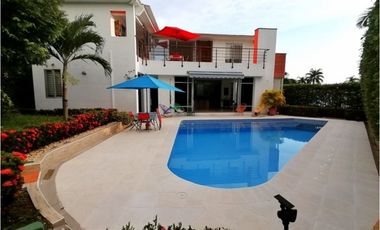 CASA CON PISCINA EN VENTA PORTAL DE PEÑALISA. RICAURTE, CUNDINAMARCA