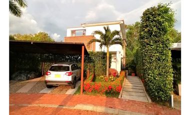 CASA CON PISCINA EN VENTA PORTAL DE PEÑALISA. RICAURTE, CUNDINAMARCA