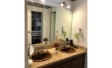 VENTA DE CASA INDEPENDIENTE EN EL POBLADO, SECTOR PALMAS PARTE BAJA