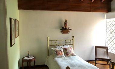 VENTA DE CASA INDEPENDIENTE EN EL POBLADO, SECTOR PALMAS PARTE BAJA