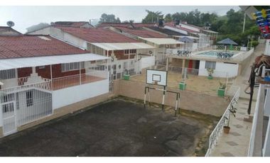 Casa En Conjunto Cerrado En Pradilla Excelente Clima