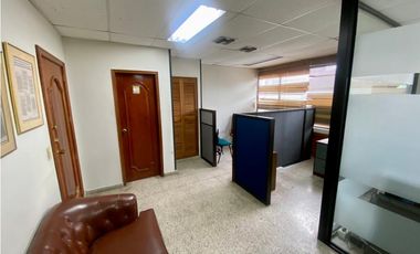 SE ARRIENDA OFICINA EN EL BARRIO EL PRADO, SANTA MARTA