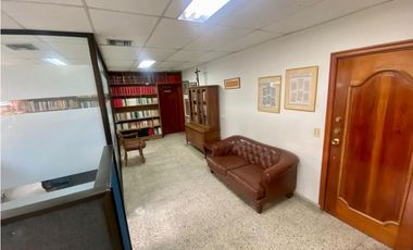 SE ARRIENDA OFICINA EN EL BARRIO EL PRADO, SANTA MARTA