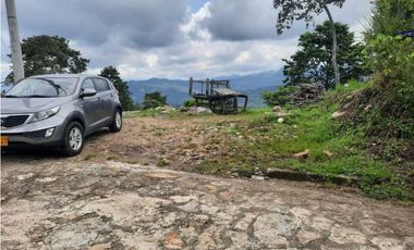 Venta de Finquita cerca de la autopista a La Mesa