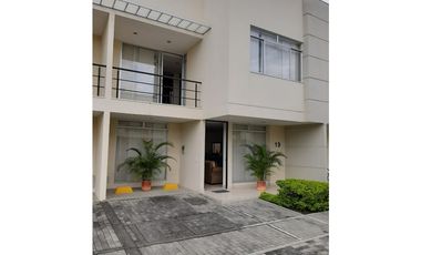 Maat vende Casa en conjunto - Villeta. 135 M2 $ 470Millones