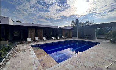 Alquilo Exclusiva Casa Campestre en Villeta