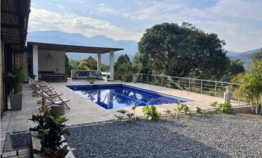 Alquilo Exclusiva Casa Campestre en Villeta