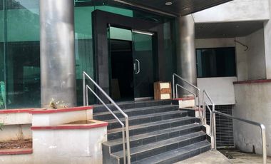 Sewa Gedung Pinggir Jalan Johar Baru di Jakarta Pusat