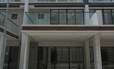 Disewakan rumah pik2  osaka residence siap huni  uk:6x10m2 3lantai