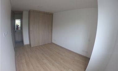 ALQUILO APARTAMENTO EN DISTRITO PLAZA, SECTOR FABRICATO, BELLO