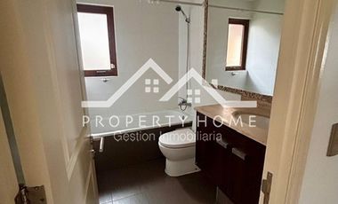 VENTA CASA PIEDRA ROJA 4D + SERVICIO