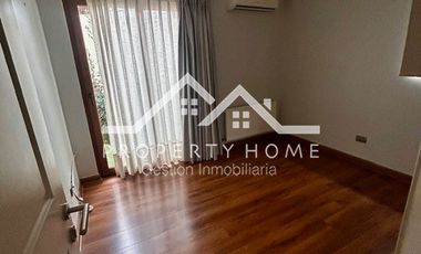 VENTA CASA PIEDRA ROJA 4D + SERVICIO