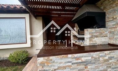 VENTA CASA PIEDRA ROJA 4D + SERVICIO