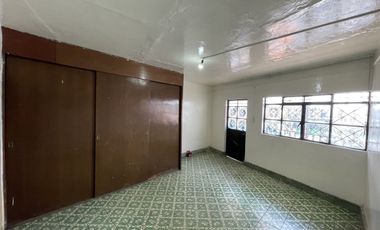 CASA EN VENTA Y RENTA SOBRE AV. REVOLUCION TLAQUEPAQUE