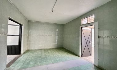 CASA EN VENTA Y RENTA SOBRE AV. REVOLUCION TLAQUEPAQUE