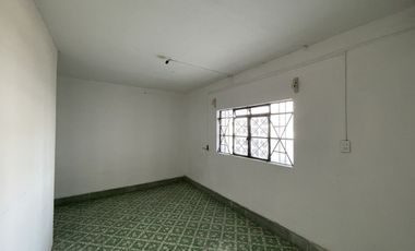 CASA EN VENTA Y RENTA SOBRE AV. REVOLUCION TLAQUEPAQUE