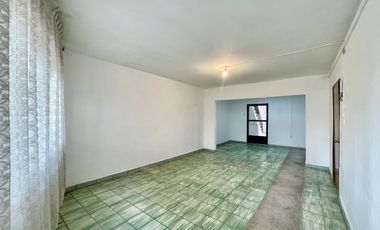 CASA EN VENTA Y RENTA SOBRE AV. REVOLUCION TLAQUEPAQUE