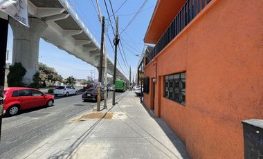 CASA EN VENTA Y RENTA SOBRE AV. REVOLUCION TLAQUEPAQUE