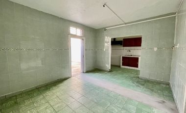 CASA EN VENTA Y RENTA SOBRE AV. REVOLUCION TLAQUEPAQUE