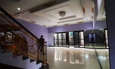 Rumah mewah 2lantai di jakasetia kota bekasi LT.801m