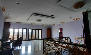 Rumah mewah 2lantai di jakasetia kota bekasi LT.801m