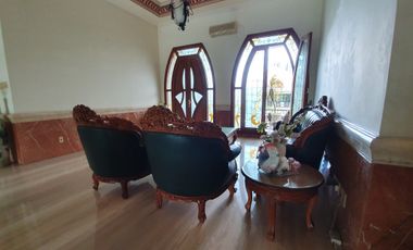 Jual Rumah Luxury Golf View Graha Family Main Road