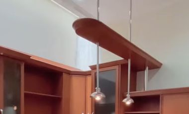 rumah mewah di daerah elit Setra Duta , siap pakai .