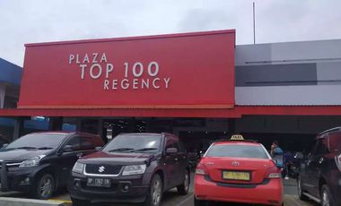 STRATEGIS, DEPAN MASJID AGUNG