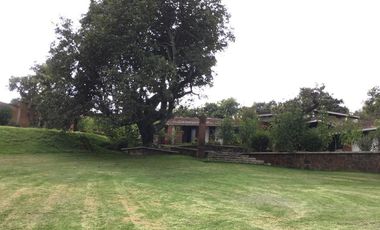 Casa en gran terreno en venta en Villa Guerrero, Estado de México