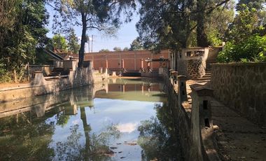 Casa en gran terreno en venta en Villa Guerrero, Estado de México