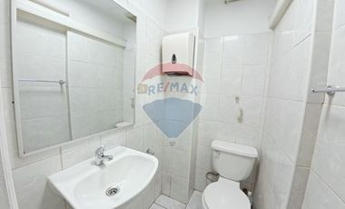 Amplia Oficina de 110m2 en Santiago