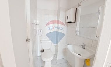 Amplia Oficina de 110m2 en Santiago