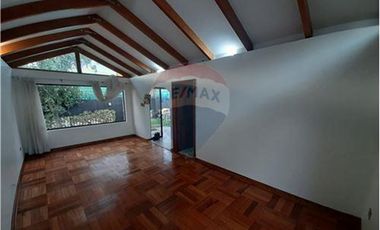 Linda Casa Psje Lo Matta - Vitacura