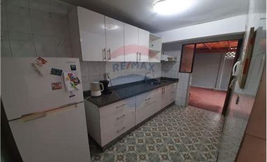 Linda Casa Psje Lo Matta - Vitacura