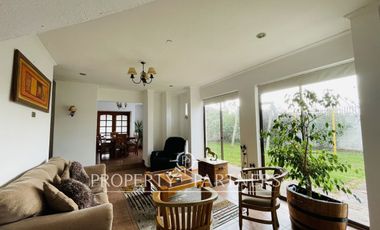 Santa Cruz, Amplia Casa en Barreales