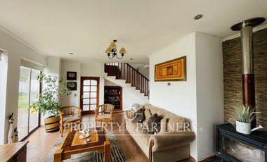 Santa Cruz, Amplia Casa en Barreales