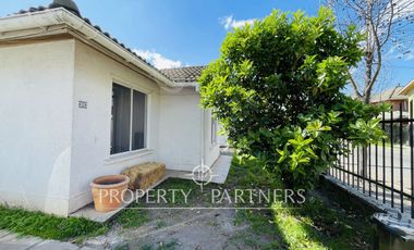 Santa Cruz, Casa en Barrio Residencial