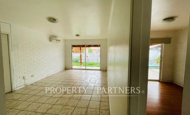 Santa Cruz, Casa en Barrio Residencial